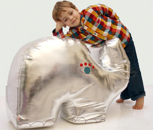 ɫ�ʰߔ�����Ȥ�r(sh��)��С��Ʒ