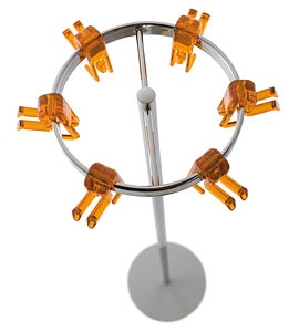 怪笑的倒吊小人衣鉤