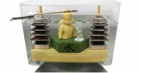 �ձ�͸���RͰ������