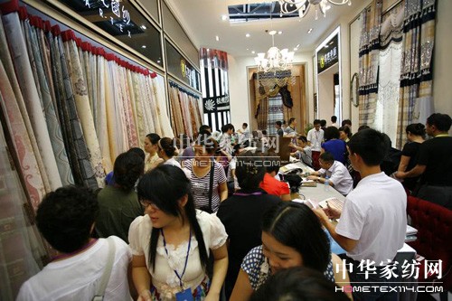 ���ڇ�(gu��)�H�Ҽ���ˇչ�[��(hu��)�_(k��i)Ļ