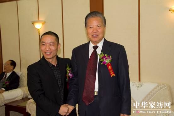 �Ї�������̼�D���c�ɳ��m�lչ���