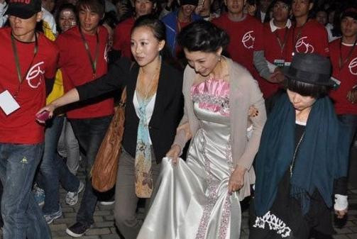 �R���P�I�10��Ů�Ǳ��S���PK