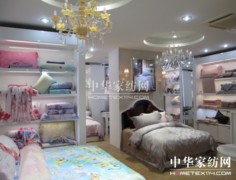 海聆夢(mèng)直營(yíng)銷(xiāo)售專(zhuān)賣(mài)店盛裝入市