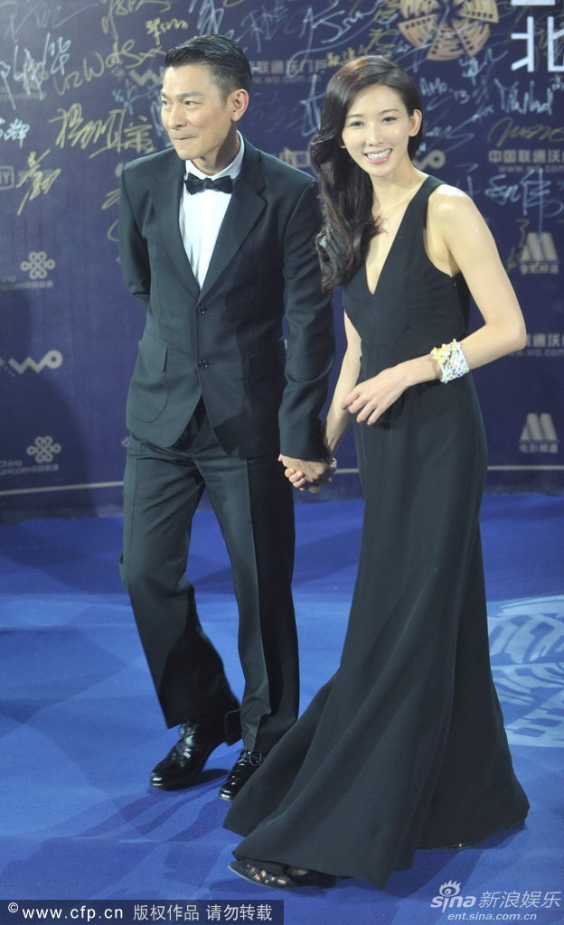 劉德華攜林志玲亮相電影節(jié)藍(lán)毯