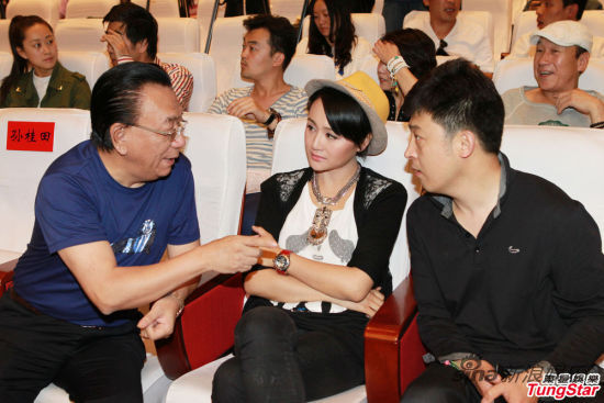 �ܷf��"�Ҵ�I(y��)��"�_�C(j��)���ݴ�Ů