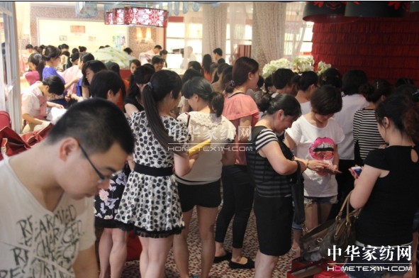 �Ϸ�����Ɉ�(ch��ng)��(n��i)ُ��(hu��)�ɽ��ư��f