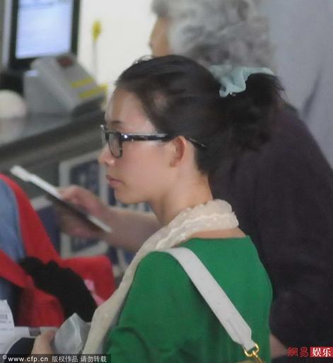 林志玲素顏現(xiàn)身虹橋機(jī)場