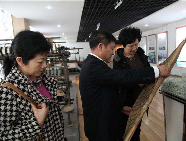 ���������z�I��I�����L�W���^���ýz�I