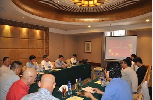 余杭家紡產(chǎn)業(yè)協(xié)會召開2014理事會議