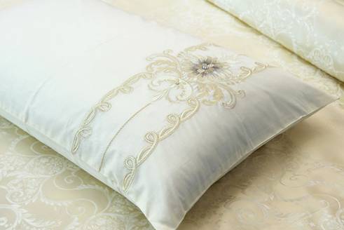 歐派家紡:婉約端莊,知性優(yōu)雅