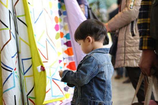 ���R���Ҽ�2015s/s��Ʒ�l(f��)����(hu��)�A�M��Ļ