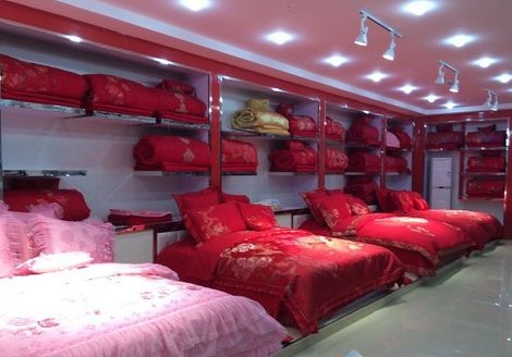 外地家紡商戶來(lái)長(zhǎng)拓展市場(chǎng)