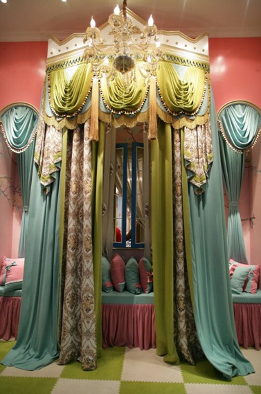 花色斑斕氣韻萬千