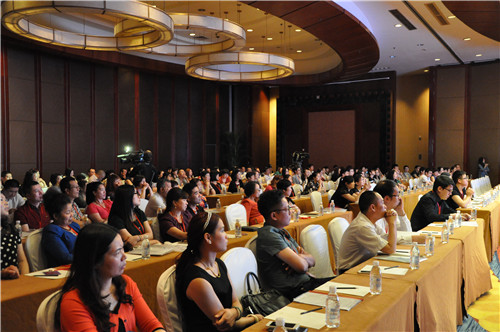 “錦繡東方”東方刺繡家紡2015秋冬新品發布會召開