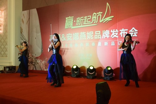 ���A•���𺽡�