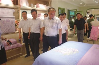 �½������h�h����������F(tu��n)������ͨ���T�Bʯ��