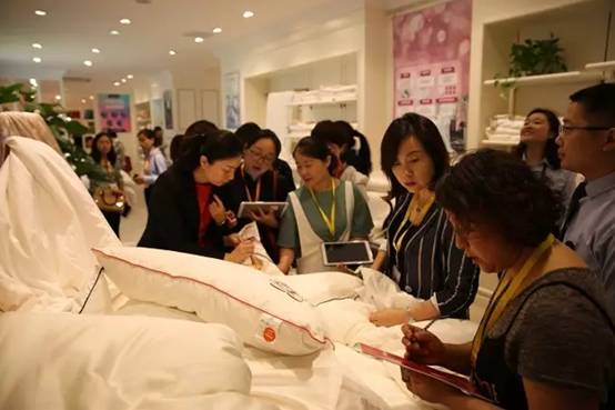 �Pʢ�Ҽ����۵����E��2017�ﶬ��Ʒ�l(f��)�����A�M�Y�ɣ��sҫ35�꣡