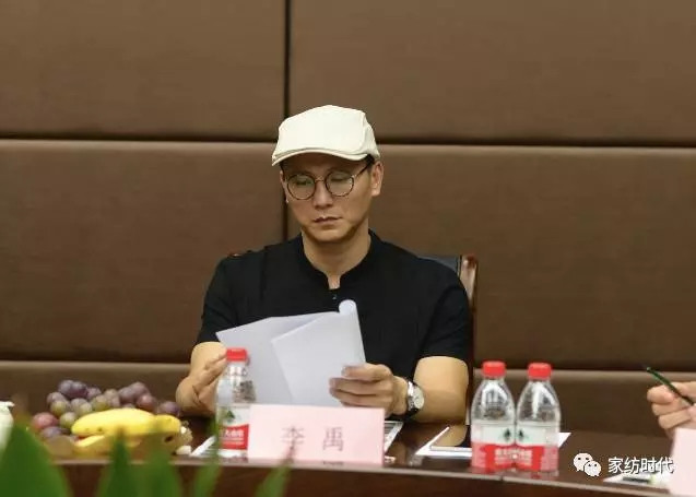 ��һ��(ch��ng)�O(sh��)Ӌ(j��)�L(f��ng)�����򺣌��������wܛ�b�O(sh��)Ӌ(j��)�M���\�������������_�u(p��ng)��