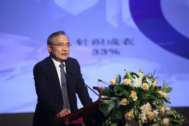 鋪就創(chuàng)新、綠色、可持續(xù)發(fā)展的新絲路!2017“一帶一路”紡織服裝產(chǎn)業(yè)發(fā)展論壇在烏魯木齊召開(kāi)