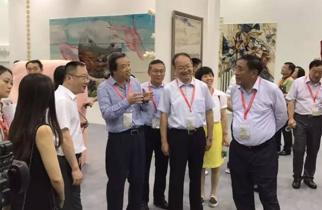 ����ҒҒ�c�c�εΡ���2017�Ї����H�w�Sˇ�g(sh��)չ�ġ�ۙ�E�����ˌ�ζ