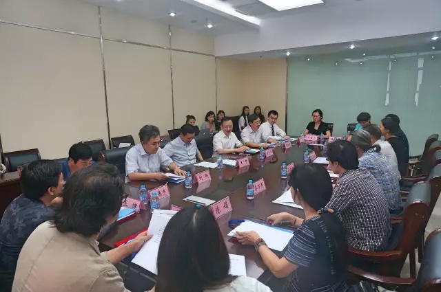 �Ҹ�������ζϯ����ͨ������������300���Ҽ��a(ch��n)Ʒ��Ů��ʣ�