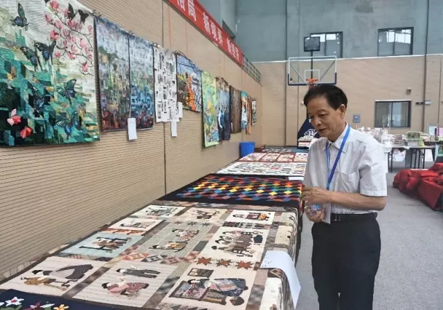 �Ҹ�������ζϯ����ͨ������������300���Ҽ��a(ch��n)Ʒ��Ů��ʣ�