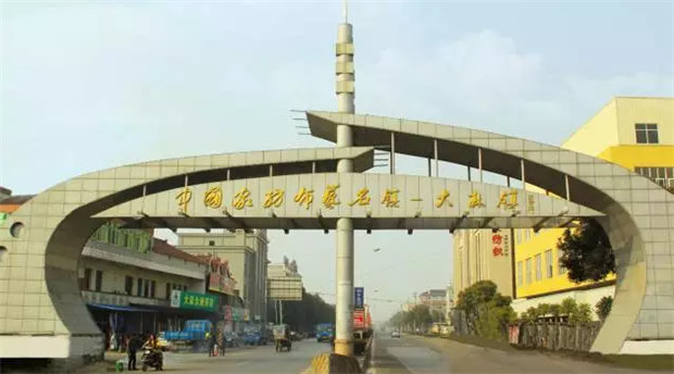 大家好,給大家介紹一下,這是我們家紡大會舉辦地@桐鄉