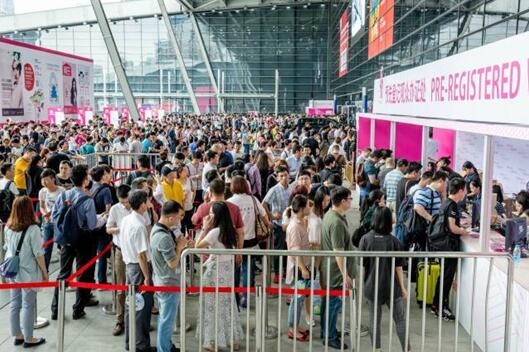 ���ڶYƷ�Ҿ�չ�_Ļ�ڼ���������c�����չ����ã��