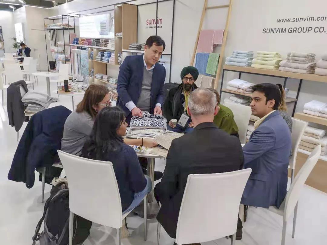 ���վ�Ʒ�Wҫ���m�˸����H�Ҽ�չ