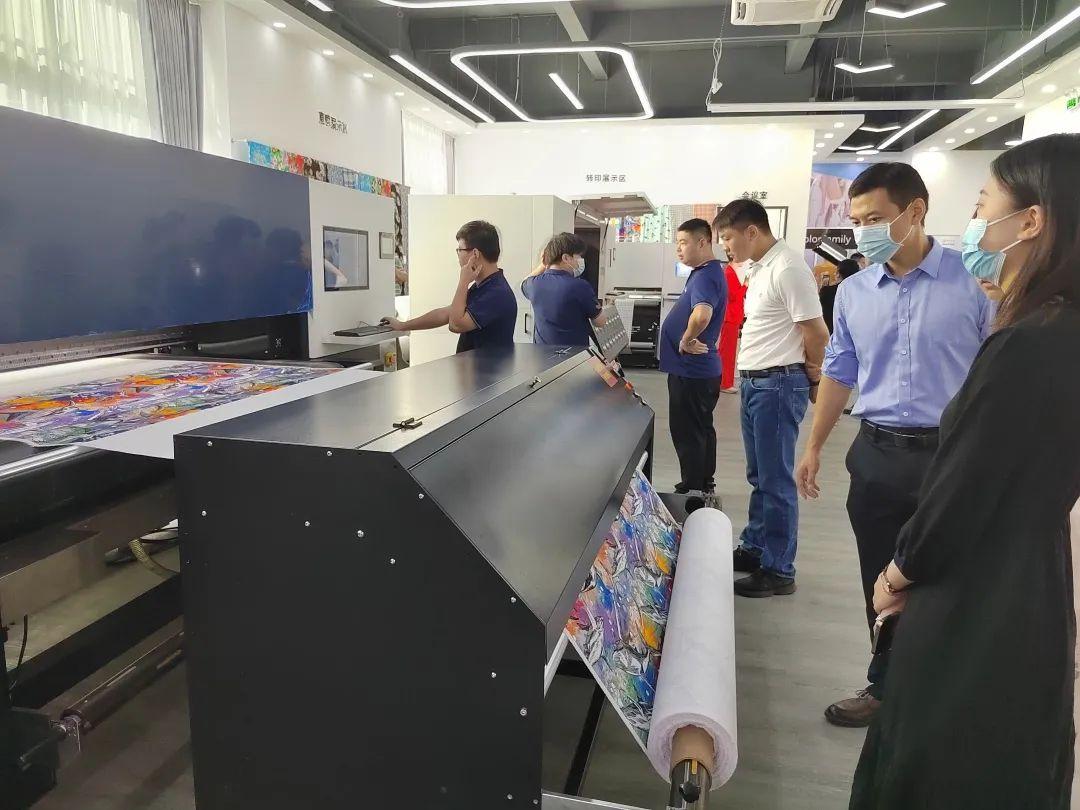 翔彩紡織品數碼印藝展示中心成功揭幕,現場發布多款重磅新品